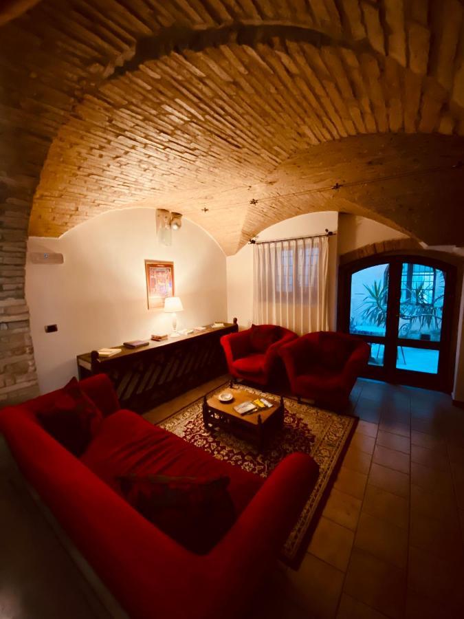 Hotel Palazzo Brunamonti Bevagna Εξωτερικό φωτογραφία