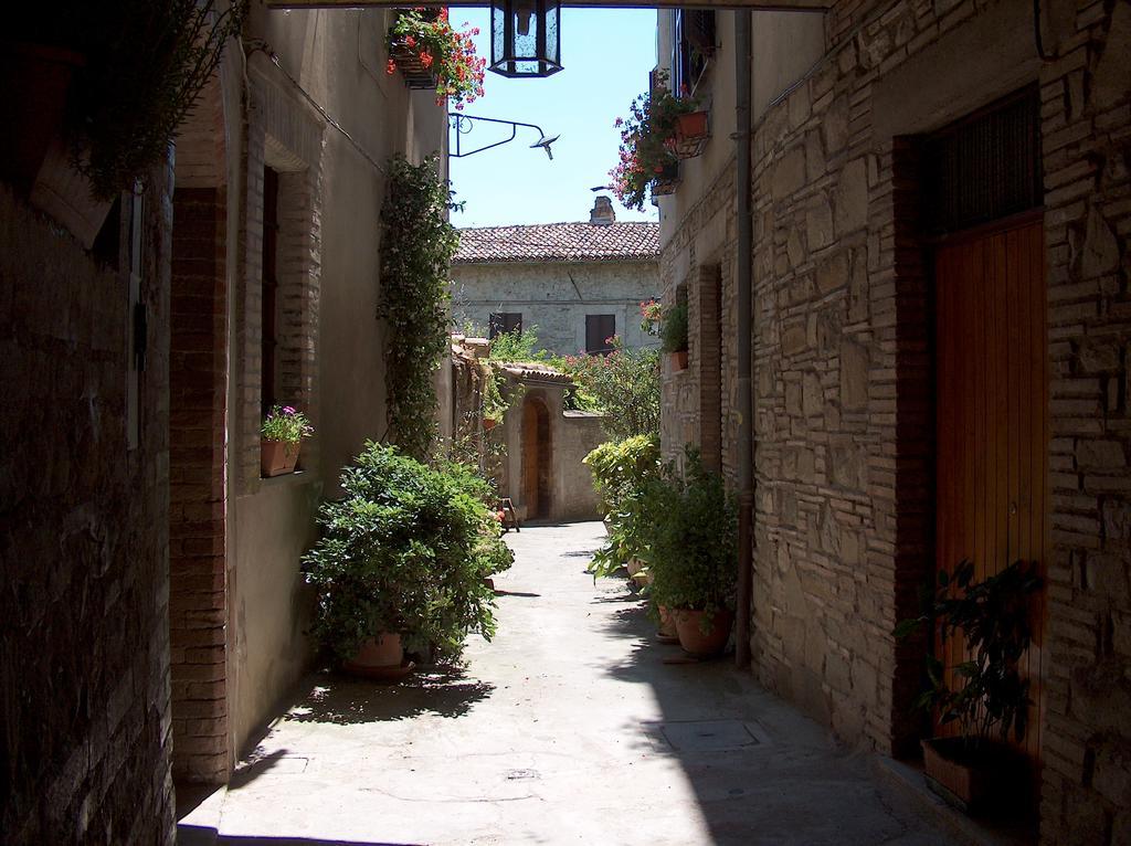 Hotel Palazzo Brunamonti Bevagna Εξωτερικό φωτογραφία