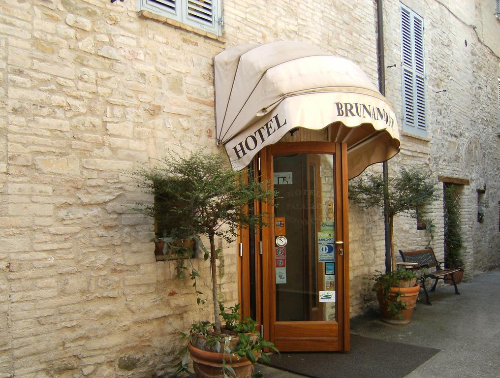 Hotel Palazzo Brunamonti Bevagna Εξωτερικό φωτογραφία
