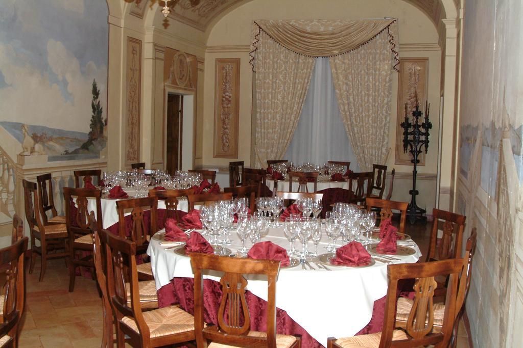 Hotel Palazzo Brunamonti Bevagna Εξωτερικό φωτογραφία