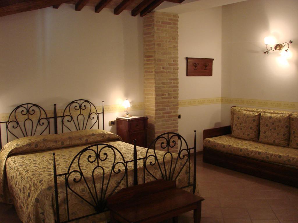 Hotel Palazzo Brunamonti Bevagna Εξωτερικό φωτογραφία