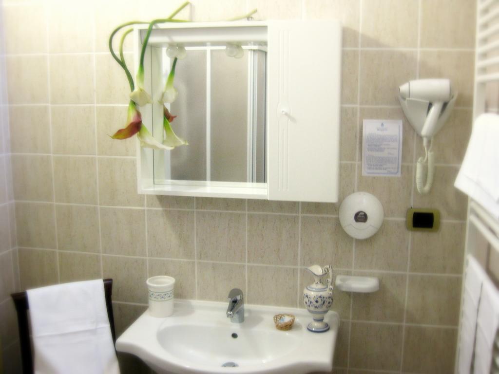 Hotel Palazzo Brunamonti Bevagna Εξωτερικό φωτογραφία