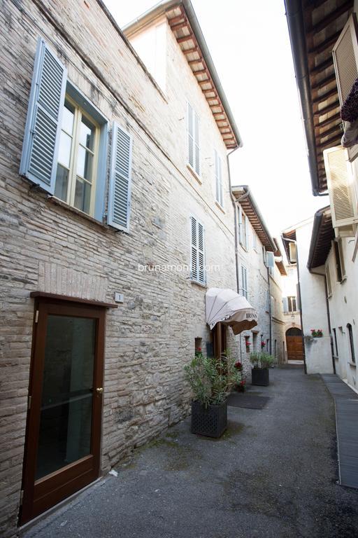 Hotel Palazzo Brunamonti Bevagna Εξωτερικό φωτογραφία
