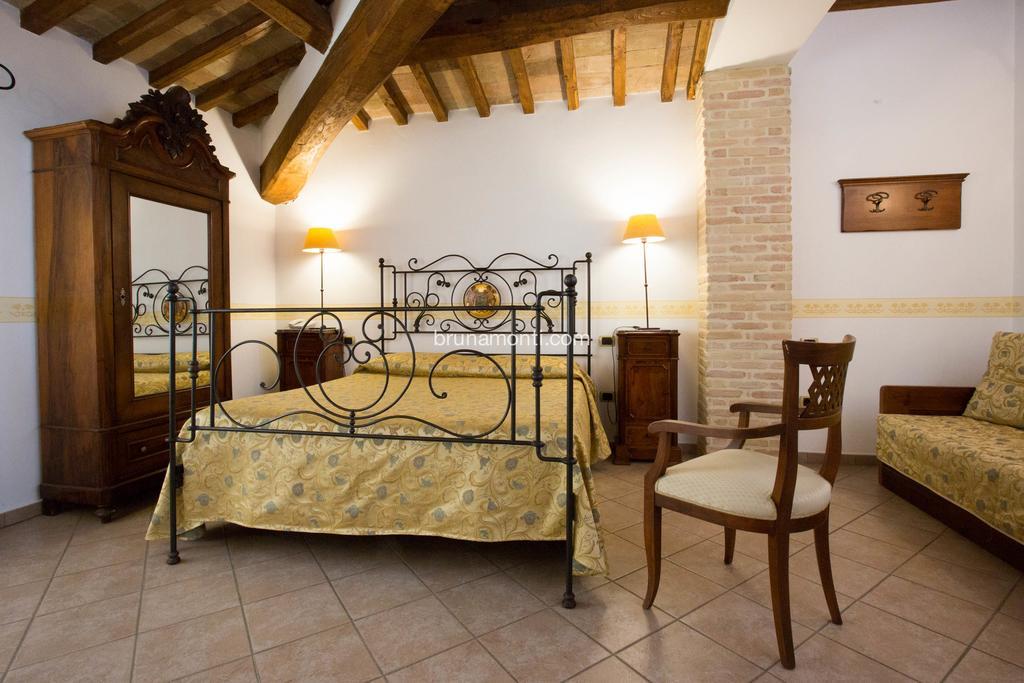 Hotel Palazzo Brunamonti Bevagna Εξωτερικό φωτογραφία