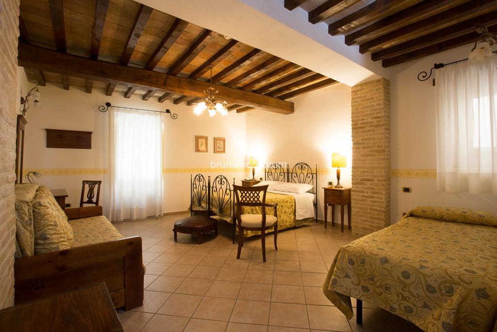 Hotel Palazzo Brunamonti Bevagna Εξωτερικό φωτογραφία