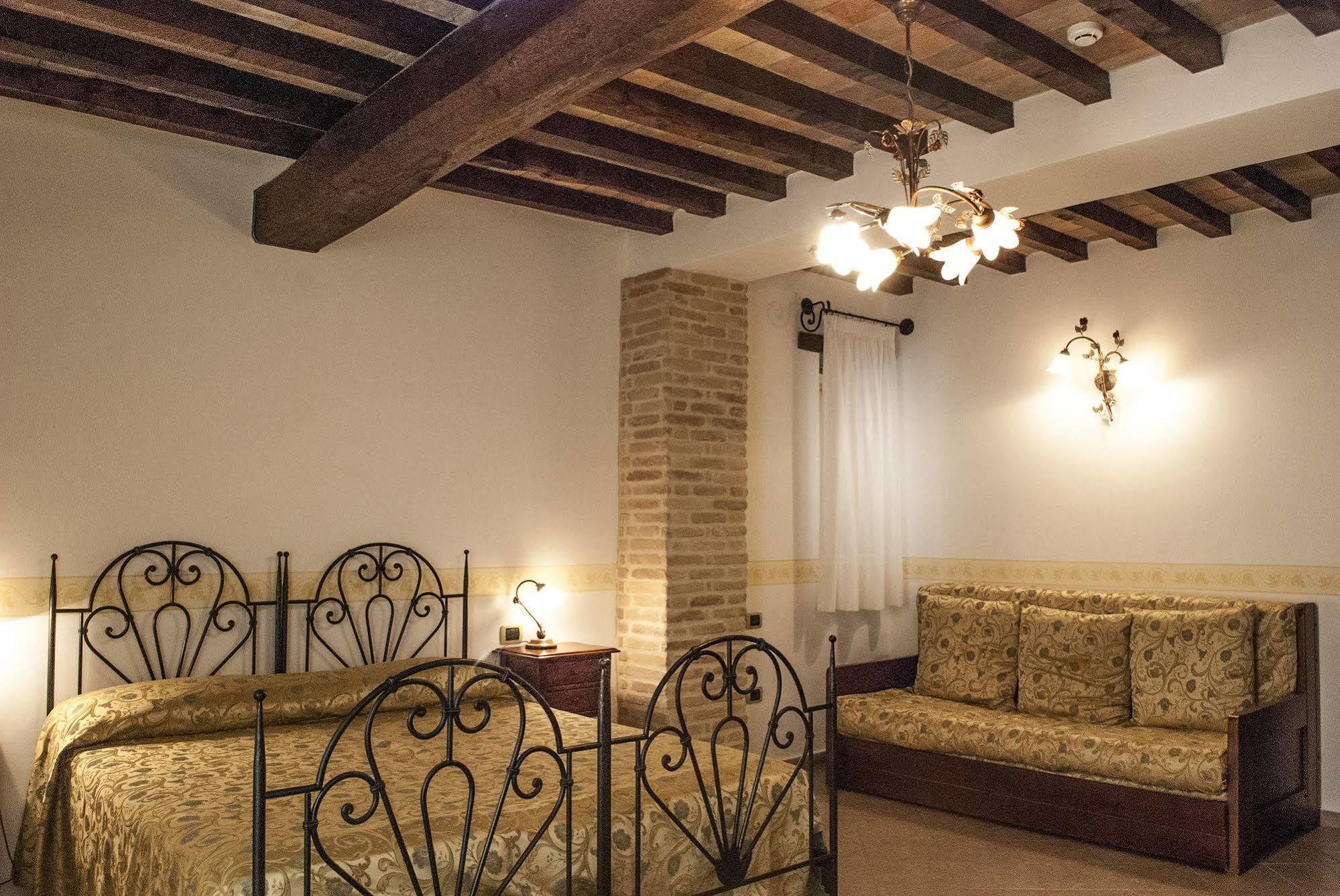 Hotel Palazzo Brunamonti Bevagna Εξωτερικό φωτογραφία